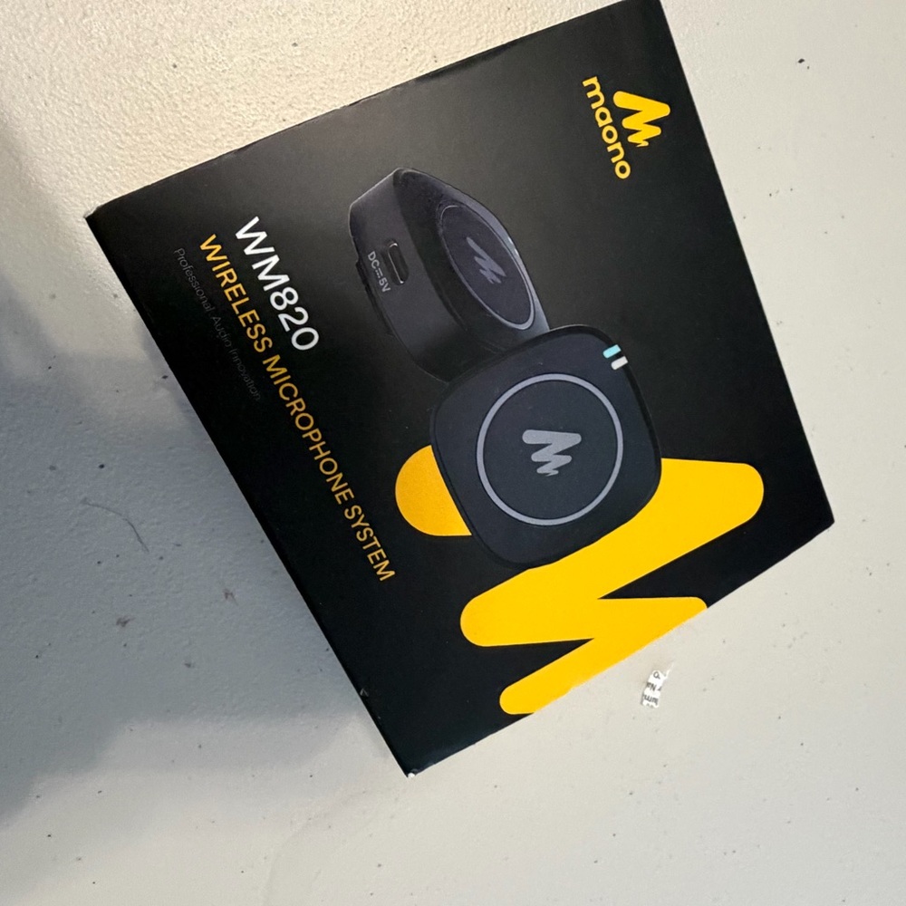 Maono WM820 Wireless Microphone System - Black & Yellow Packaging